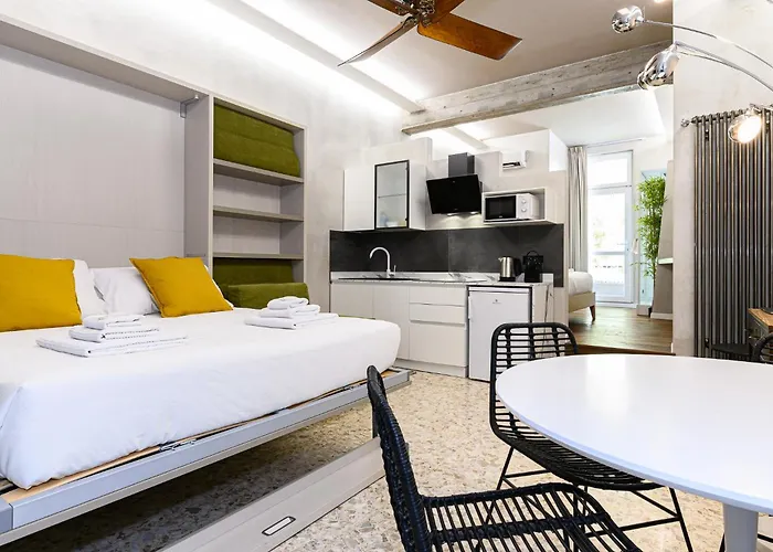 New Modern In Trastevere With Garden * Roma